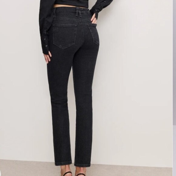 Good American Good Legs Straight Jean - Picture 3 of 11